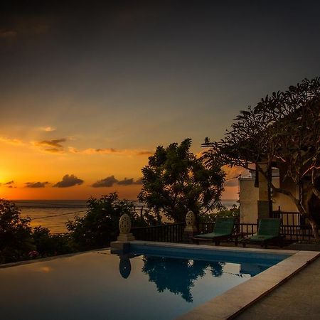 Beten Waru Bungalow And Restaurant アメッド エクステリア 写真