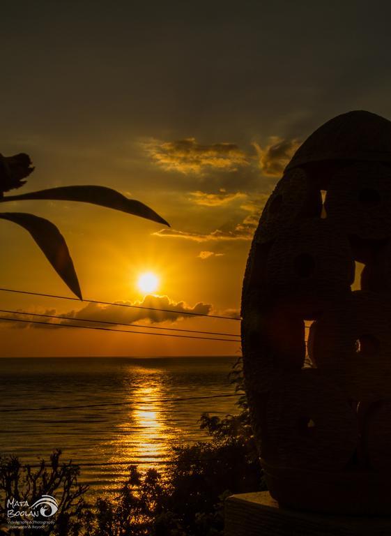 Beten Waru Bungalow And Restaurant アメッド エクステリア 写真