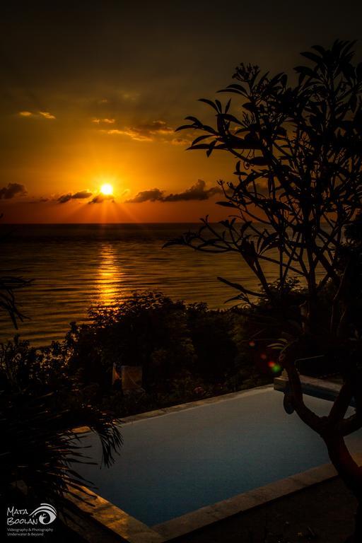 Beten Waru Bungalow And Restaurant アメッド エクステリア 写真