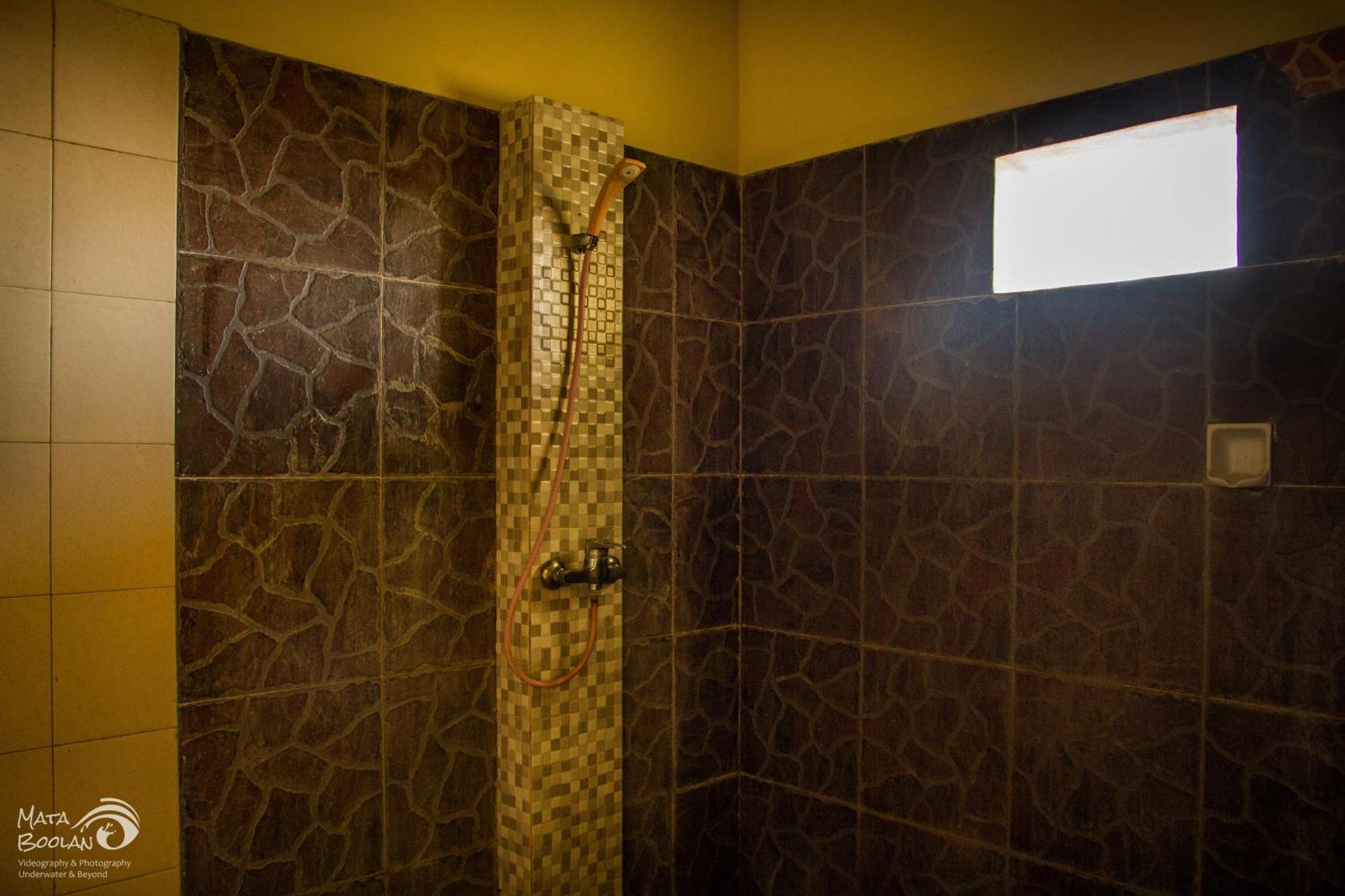 Beten Waru Bungalow And Restaurant アメッド 部屋 写真