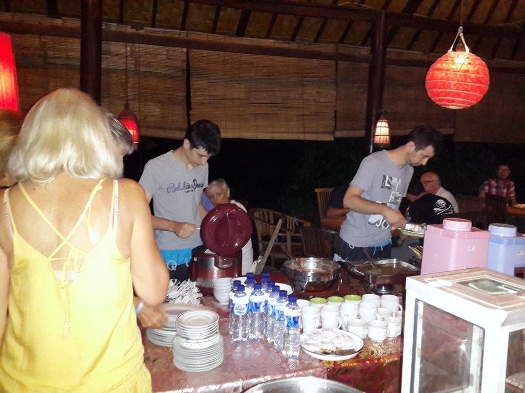 Beten Waru Bungalow And Restaurant アメッド エクステリア 写真